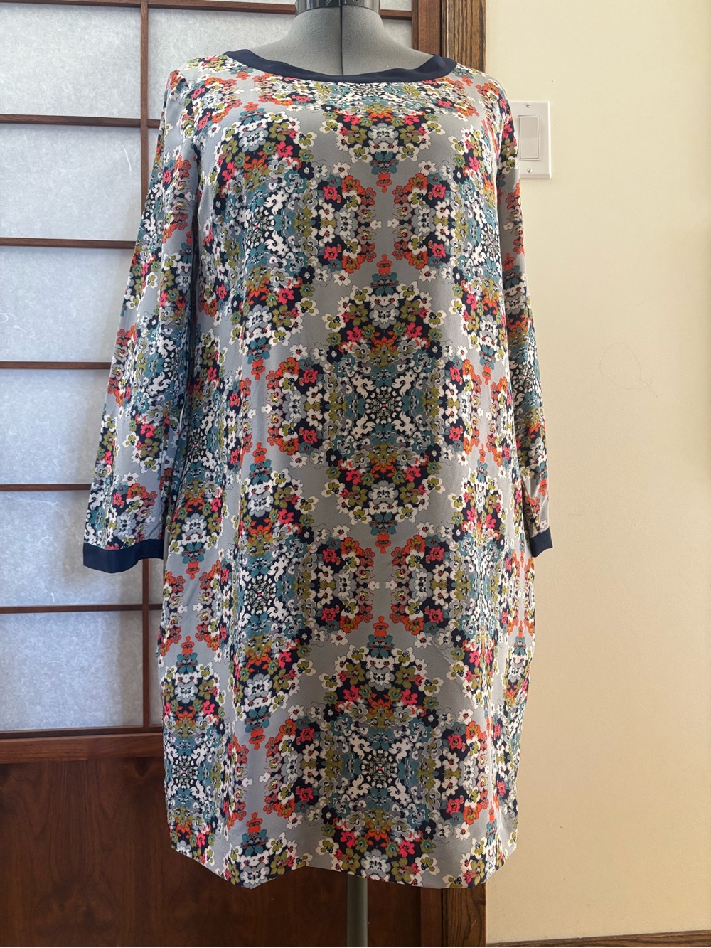 VGUC J. Crew 100% Silk Gray Floral Mist Dress US 10/12